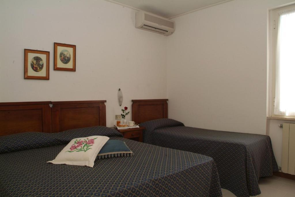 Residence I Due Pini Marina di Grosseto Rum bild