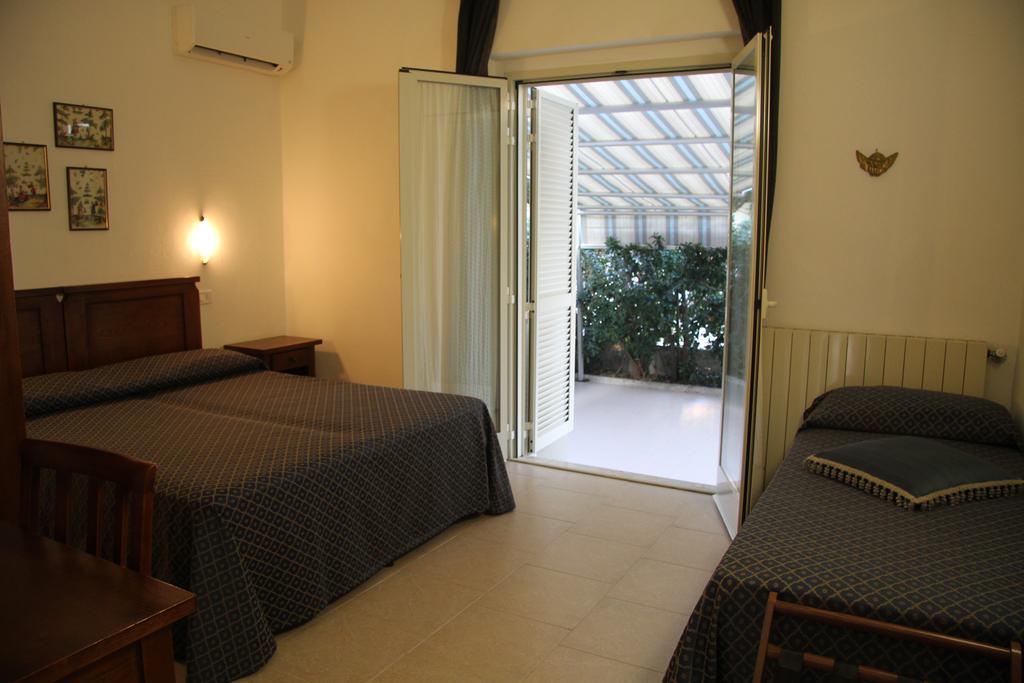 Residence I Due Pini Marina di Grosseto Exteriör bild